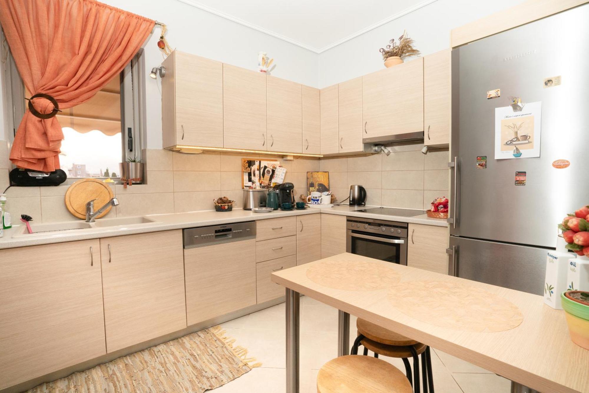 Maria'S Airport Apartment Коропион Экстерьер фото