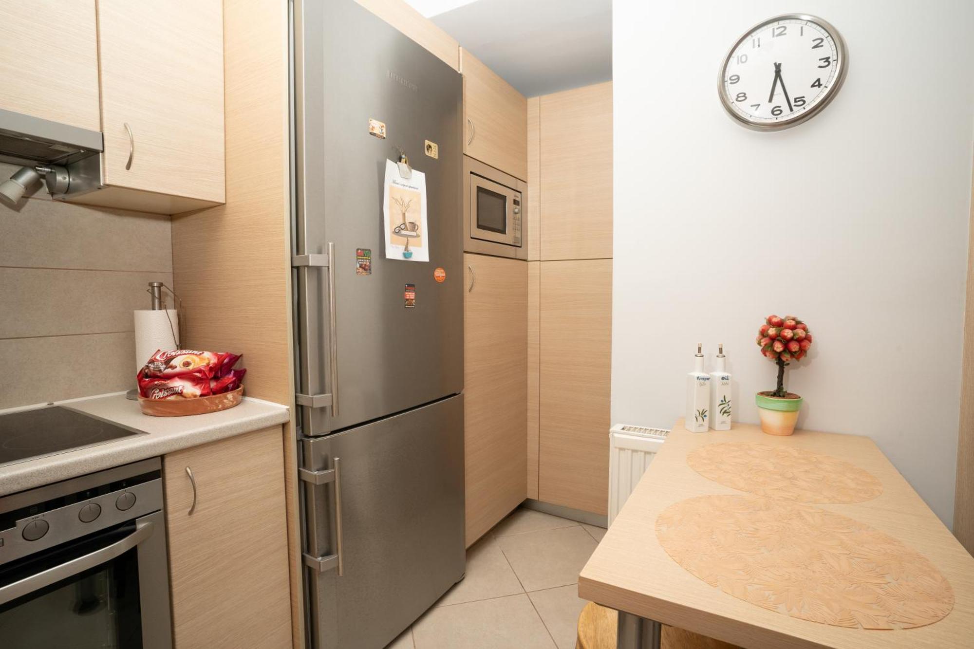 Maria'S Airport Apartment Коропион Экстерьер фото