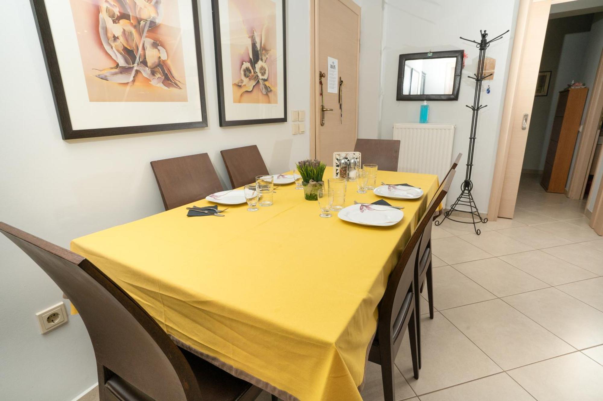 Maria'S Airport Apartment Коропион Экстерьер фото