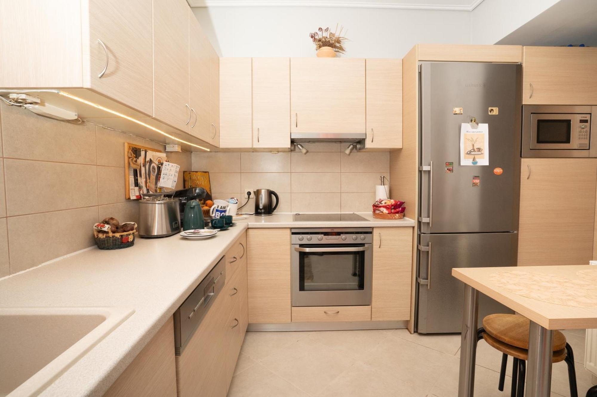 Maria'S Airport Apartment Коропион Экстерьер фото