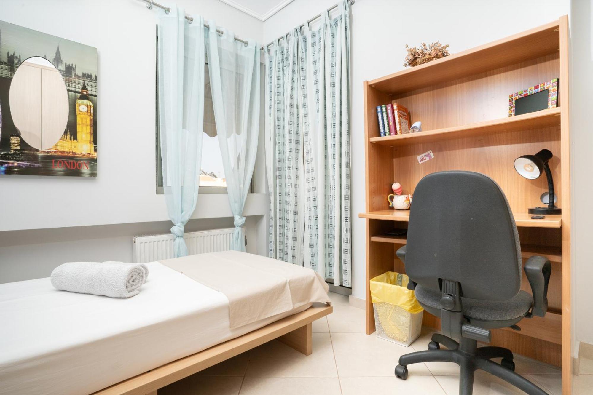 Maria'S Airport Apartment Коропион Экстерьер фото